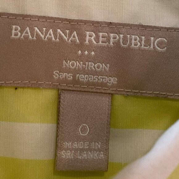 Banana Republic, Sleeveless Top, Collared, Button Front, Non-Iron - Size 0 - Picture 3 of 8